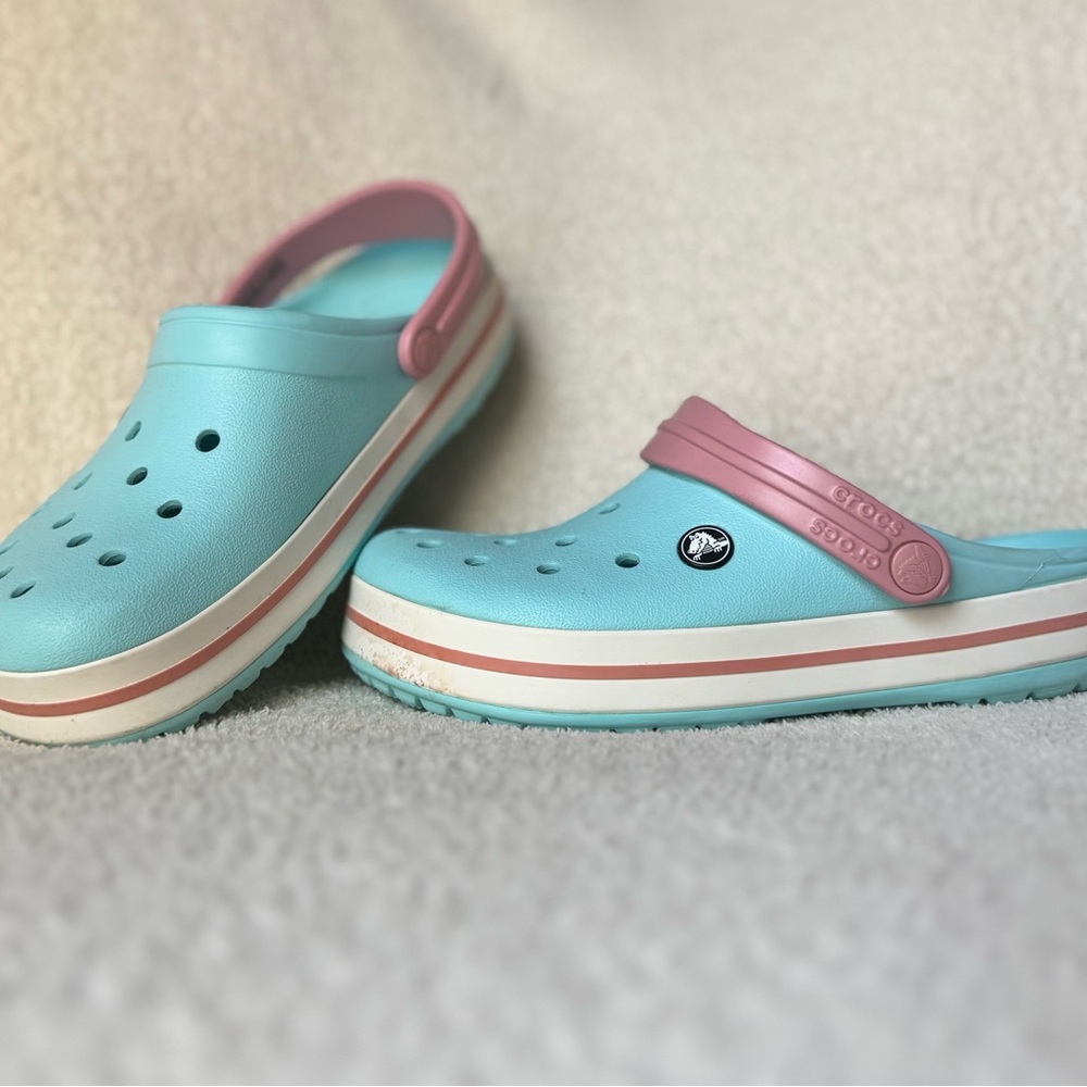 CROCS - Light Blue (Ice Blue) and Pink - Picture 3 of 6